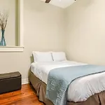 E Bay St Loft By City Market And River Street